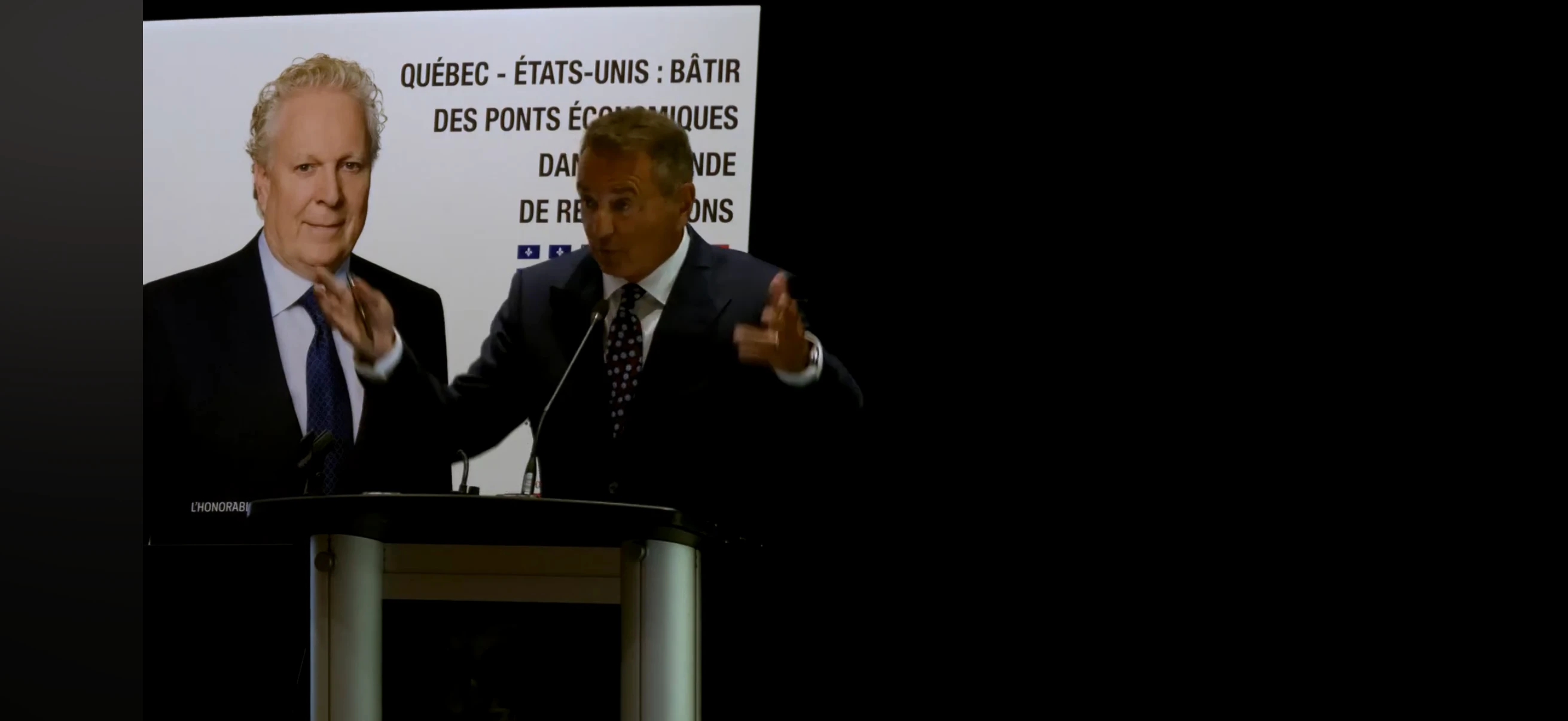 Pierre Jobin au podium — de face